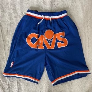 Cleveland Cavaliers retro Just Don basketball shorts, size L